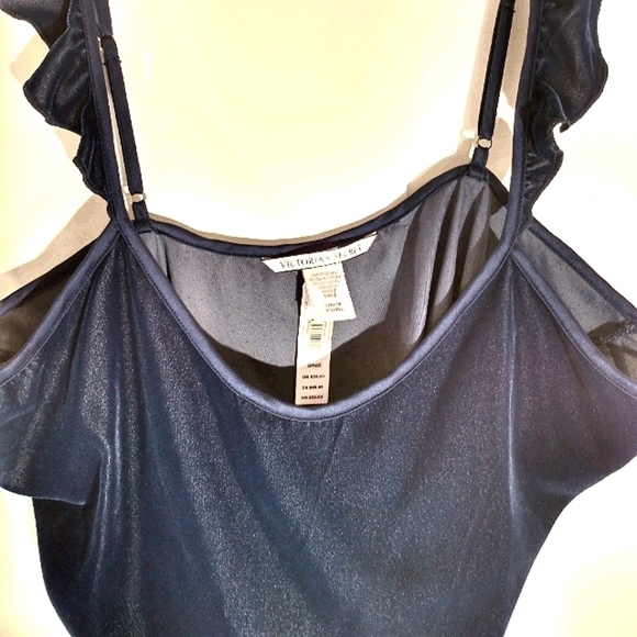 VICTORIA'S SECRET NWT BLUE VELVET CAMISOLE  SMALL - Picture 4 of 5